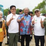 Plt Bupati Langkat Bersama Pj Gubernur Sumut Ikut Tanam 10 ribu Bibit Mangrove di Lubuk Kertang.